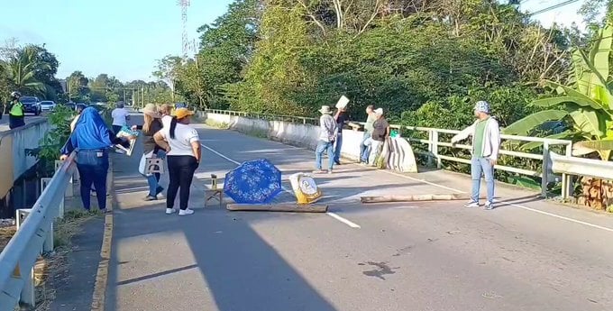 Bloqueo de vía en Barú, provincia de Chiriquí.