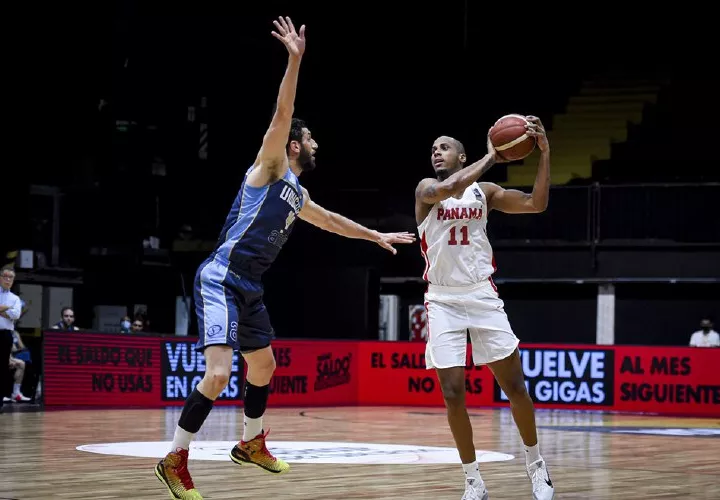 Ernesto Oglivie es uno de los jugadores más consistentes de la Selección de Baloncesto de Panamá en los últimos años.